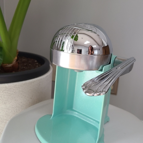 Juice o Mat Vintage Retro Restored Juicer - Picture 3 of 11